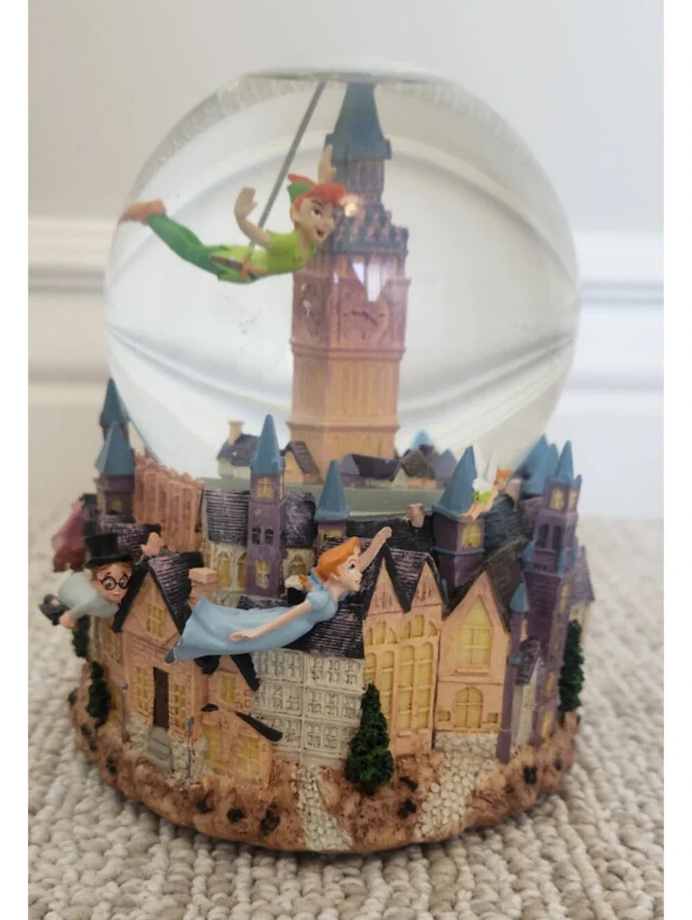 Disney Peter Pan Snowglobe 